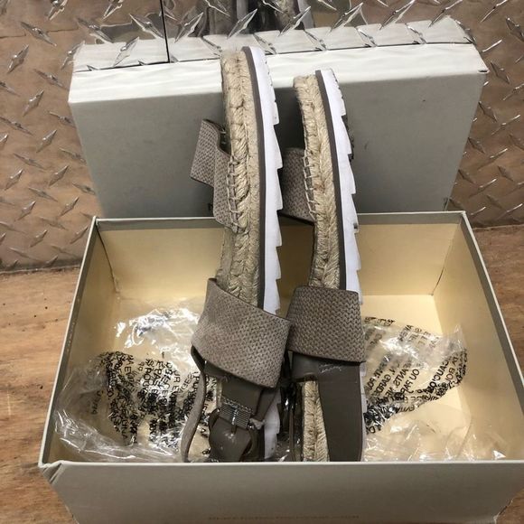 MARC FISHER IOB - PHEBE 2 BEIGE SUEDE SANDALS Size 11, MSRP $140 - Picture 5 of 9